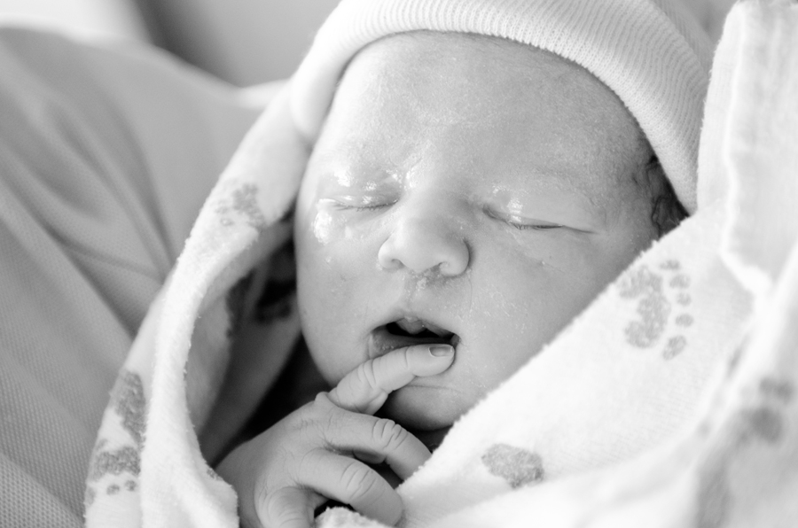 Quinn’s Birth Story » Kara Willmann Photography